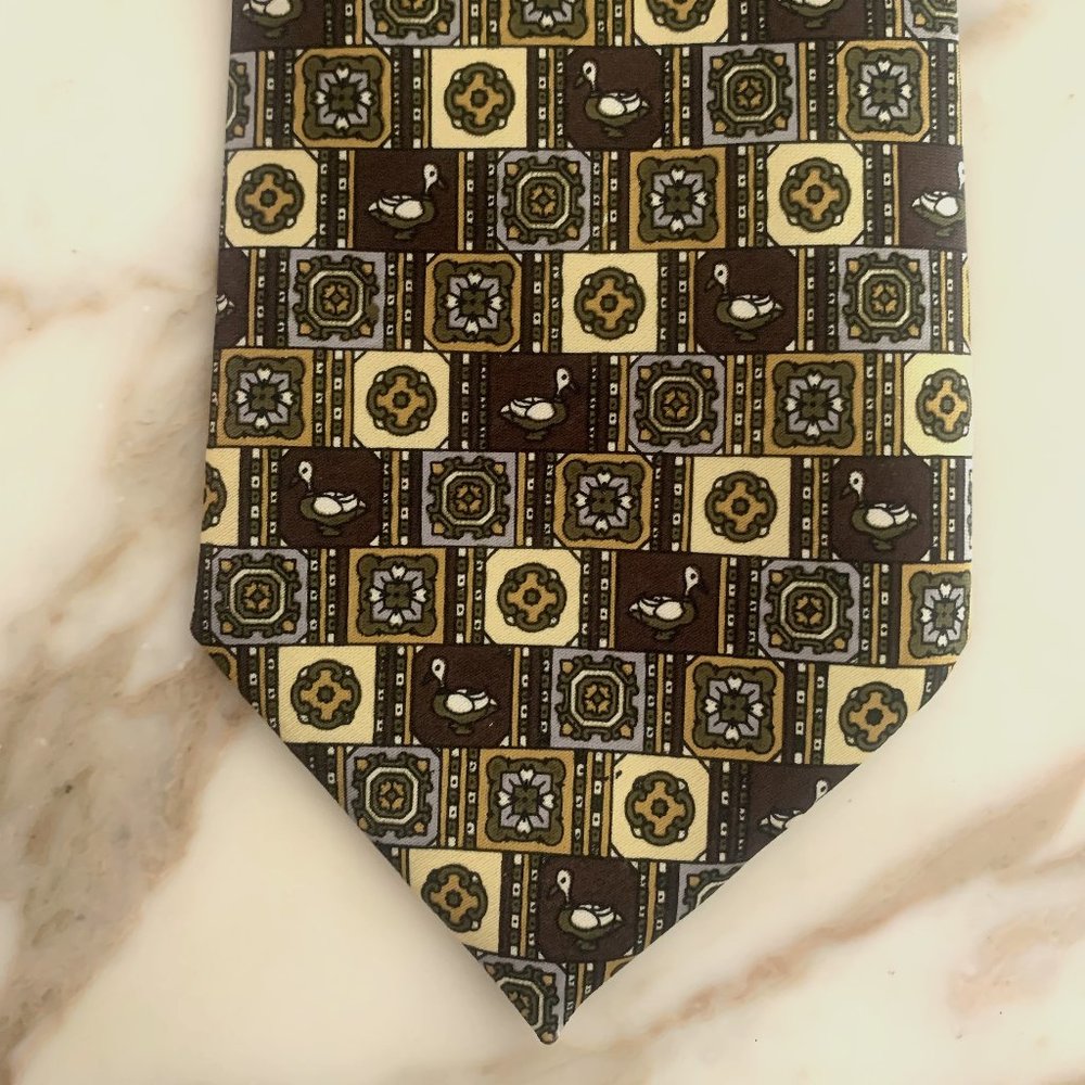 Master Man Novelty Duck Tie with Medallions - NWOT